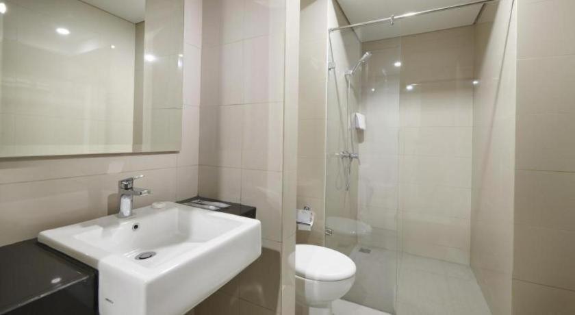 Hi Hotel Senen Джакарта Екстер'єр фото